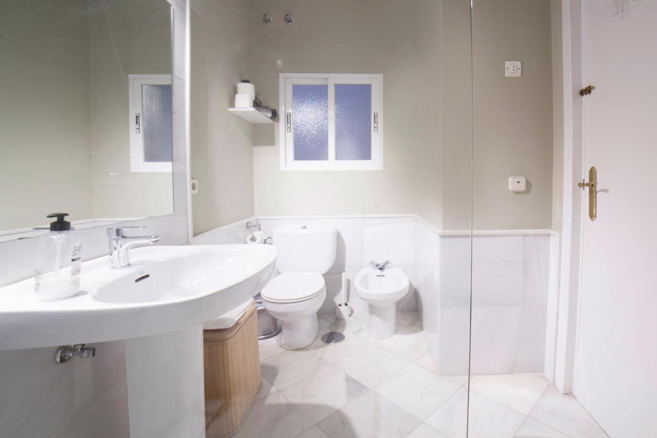 Alohamundi Catedral Apartment Seville